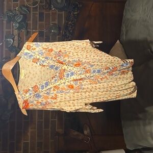 Maurice's cut out sleeve blouse